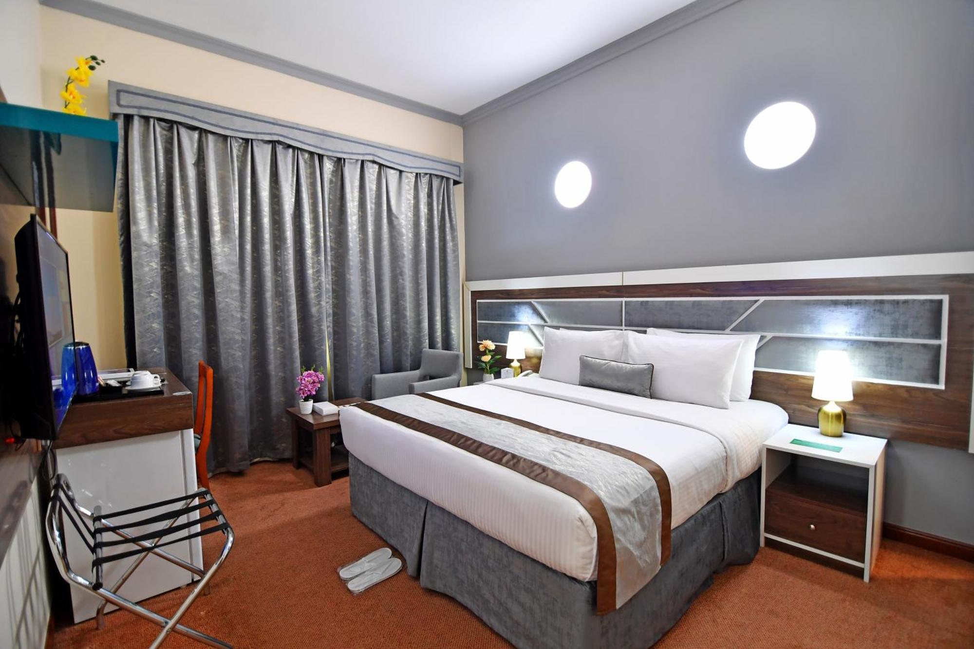 Nejoum Al Emarat Hotel Sharjah Buitenkant foto