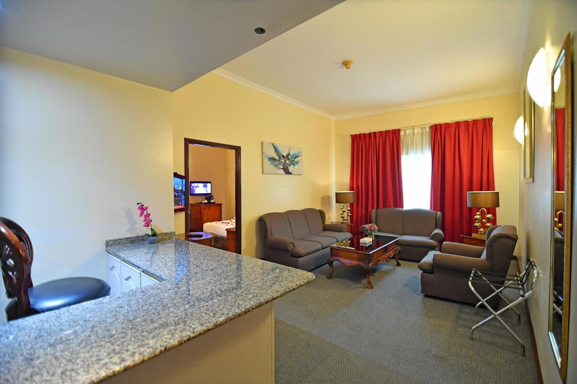 Nejoum Al Emarat Hotel Sharjah Buitenkant foto