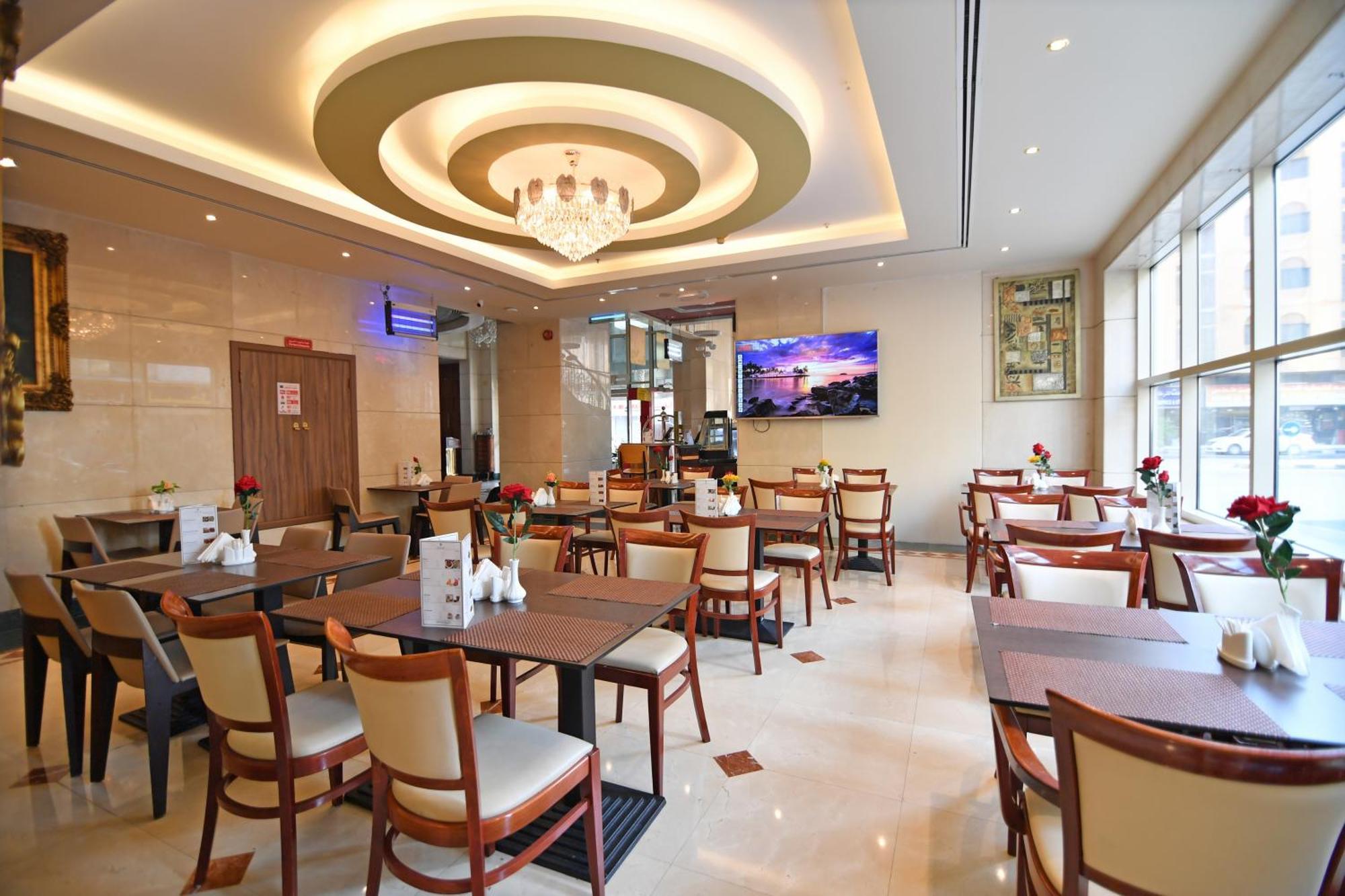 Nejoum Al Emarat Hotel Sharjah Buitenkant foto