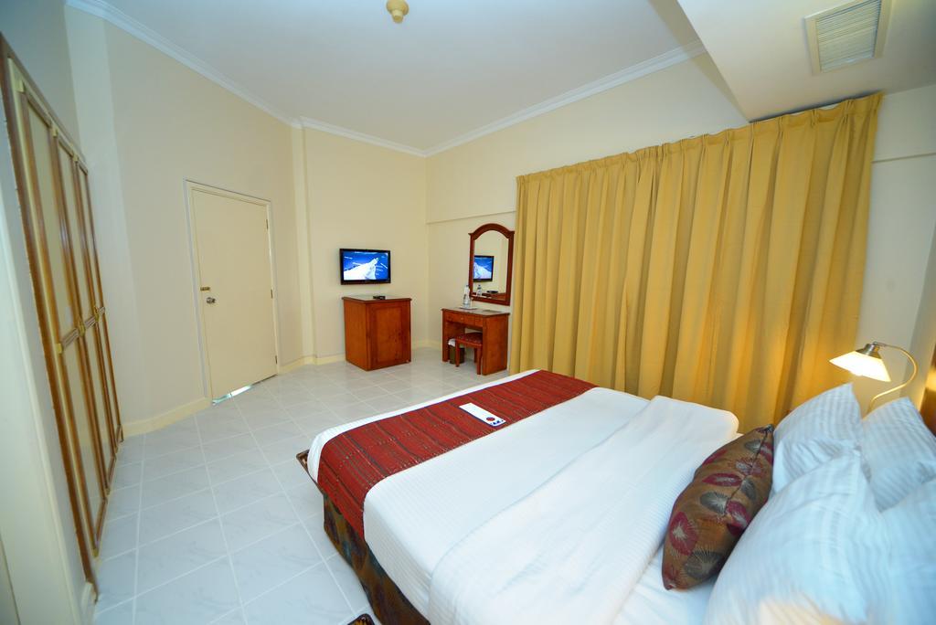 Nejoum Al Emarat Hotel Sharjah Buitenkant foto